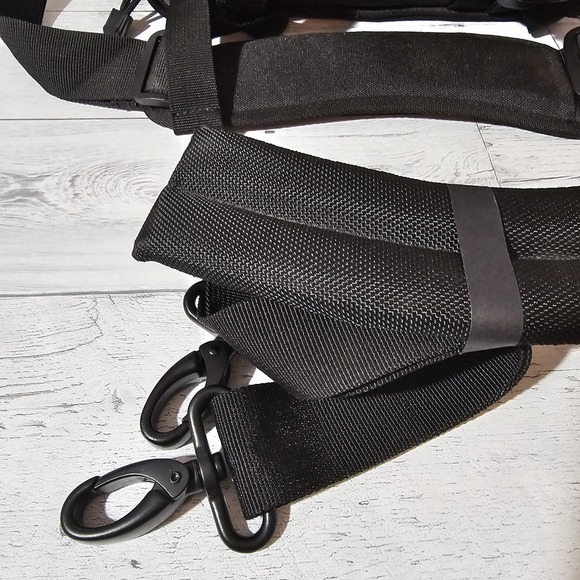 Genuine Canon Deluxe Camera Bag for EOS Cameras Medium Large Photo Video Gadgets - Picture 2 of 16